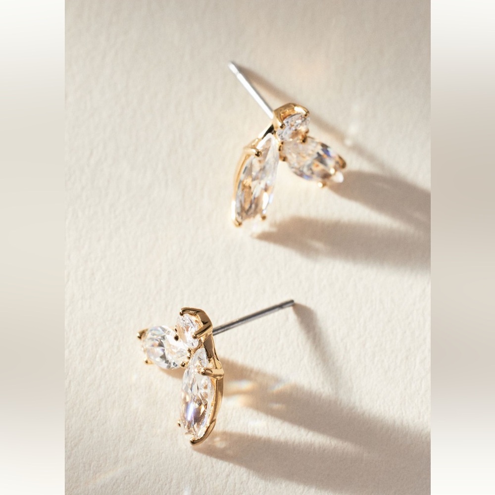 Nadri Cluster Stud Earrings 18K gold-plated
